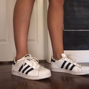 Adidas superstars